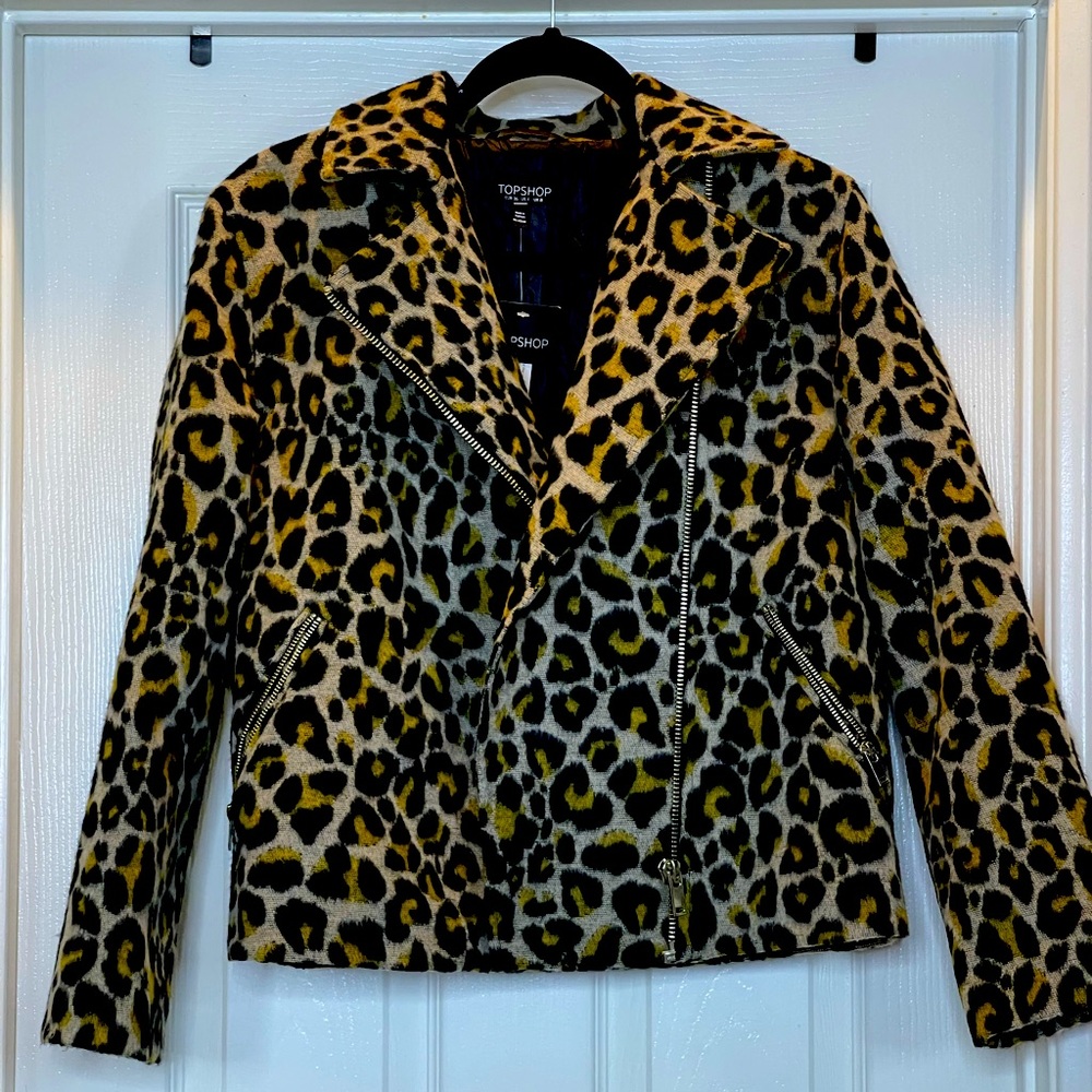 Top Shop Asymmetric Zip with pockets. Long Sleeve NWT - Size US4 (UK8)